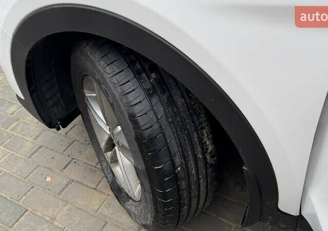 Білий Хендай Санта Фе, об'ємом двигуна 2.2 л та пробігом 141 тис. км за 22500 $, фото 194 на Automoto.ua