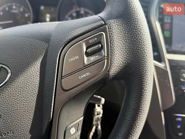 Белый Хендай Санта Фе, объемом двигателя 2.36 л и пробегом 65 тыс. км за 17500 $, фото 14 на Automoto.ua