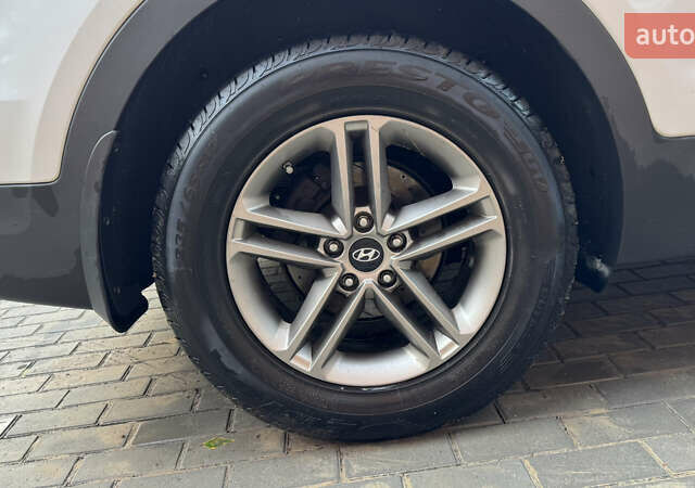 Білий Хендай Санта Фе, об'ємом двигуна 2.2 л та пробігом 141 тис. км за 22500 $, фото 110 на Automoto.ua