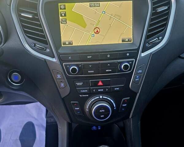 Белый Хендай Санта Фе, объемом двигателя 2.2 л и пробегом 146 тыс. км за 22950 $, фото 85 на Automoto.ua