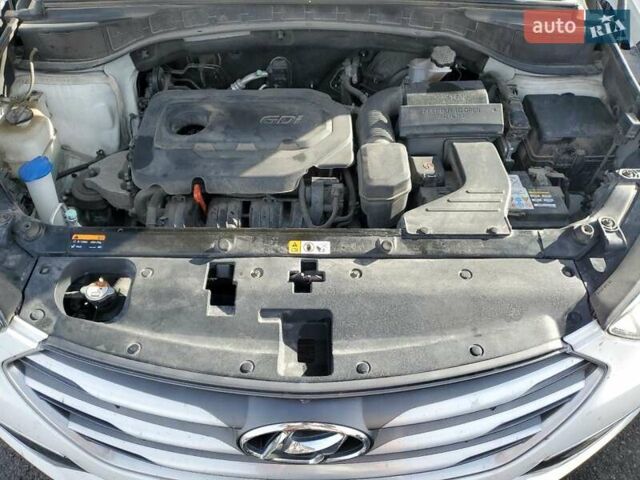 Белый Хендай Санта Фе, объемом двигателя 0 л и пробегом 164 тыс. км за 2100 $, фото 10 на Automoto.ua