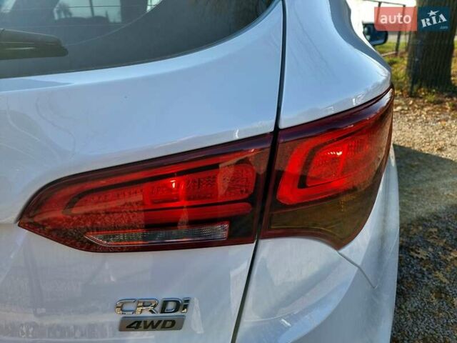 Белый Хендай Санта Фе, объемом двигателя 2.2 л и пробегом 146 тыс. км за 21200 $, фото 22 на Automoto.ua