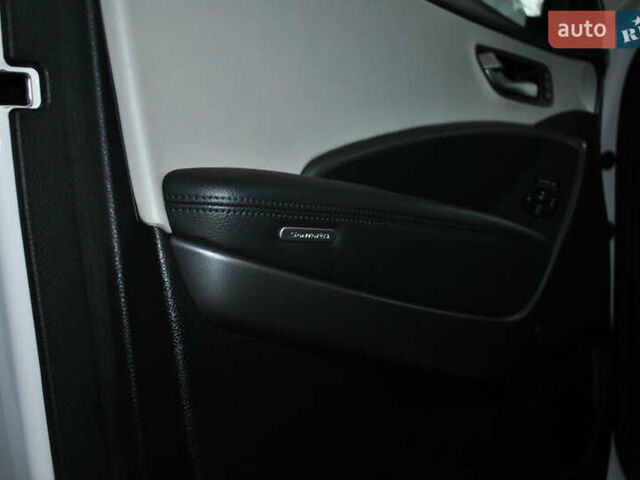 Белый Хендай Санта Фе, объемом двигателя 2.2 л и пробегом 109 тыс. км за 24900 $, фото 28 на Automoto.ua