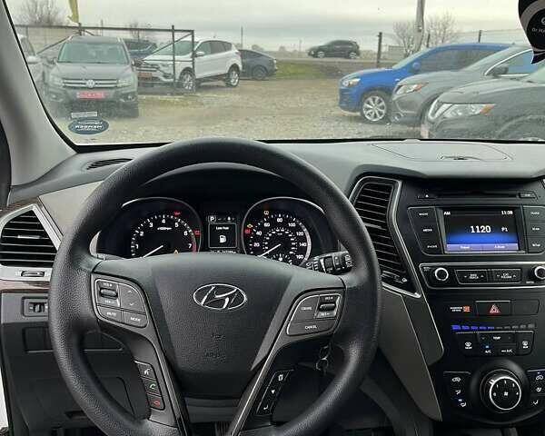 Белый Хендай Санта Фе, объемом двигателя 2.4 л и пробегом 236 тыс. км за 12999 $, фото 14 на Automoto.ua