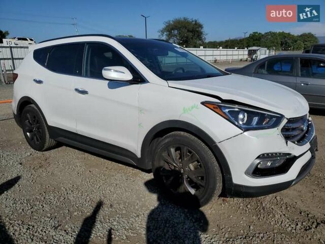 Белый Хендай Санта Фе, объемом двигателя 2 л и пробегом 127 тыс. км за 2000 $, фото 4 на Automoto.ua