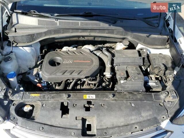 Белый Хендай Санта Фе, объемом двигателя 2 л и пробегом 127 тыс. км за 2000 $, фото 11 на Automoto.ua