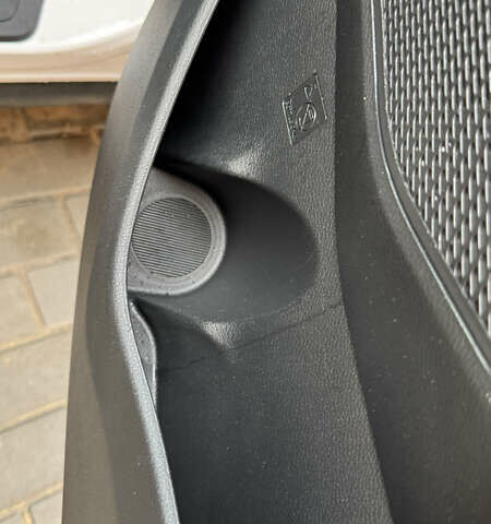 Білий Хендай Санта Фе, об'ємом двигуна 2.2 л та пробігом 141 тис. км за 22500 $, фото 102 на Automoto.ua