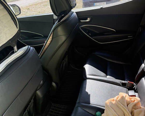 Белый Хендай Санта Фе, объемом двигателя 2 л и пробегом 186 тыс. км за 21200 $, фото 3 на Automoto.ua