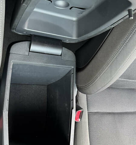 Білий Хендай Санта Фе, об'ємом двигуна 2.2 л та пробігом 141 тис. км за 22500 $, фото 85 на Automoto.ua