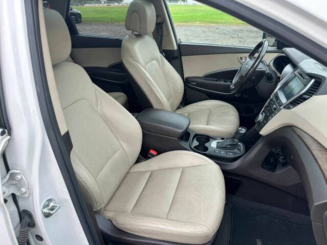 Белый Хендай Санта Фе, объемом двигателя 3.3 л и пробегом 57 тыс. км за 7800 $, фото 8 на Automoto.ua