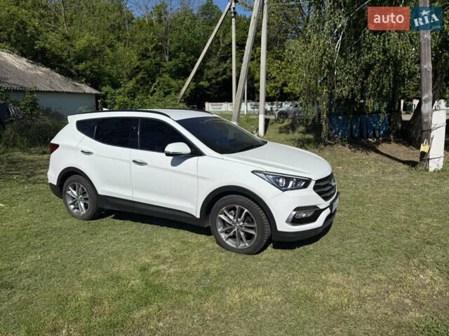 Белый Хендай Санта Фе, объемом двигателя 2 л и пробегом 186 тыс. км за 21200 $, фото 2 на Automoto.ua