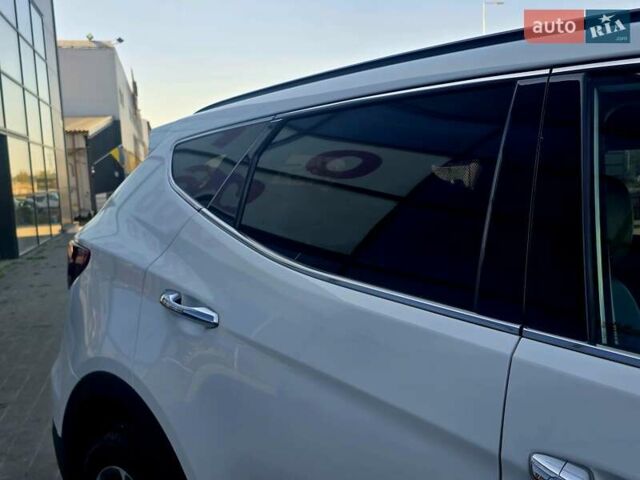 Белый Хендай Санта Фе, объемом двигателя 2.2 л и пробегом 146 тыс. км за 22950 $, фото 38 на Automoto.ua