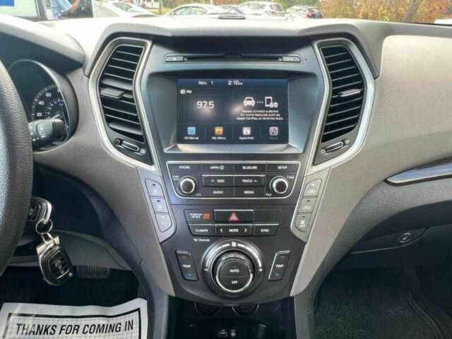 Белый Хендай Санта Фе, объемом двигателя 3.3 л и пробегом 70 тыс. км за 3800 $, фото 12 на Automoto.ua