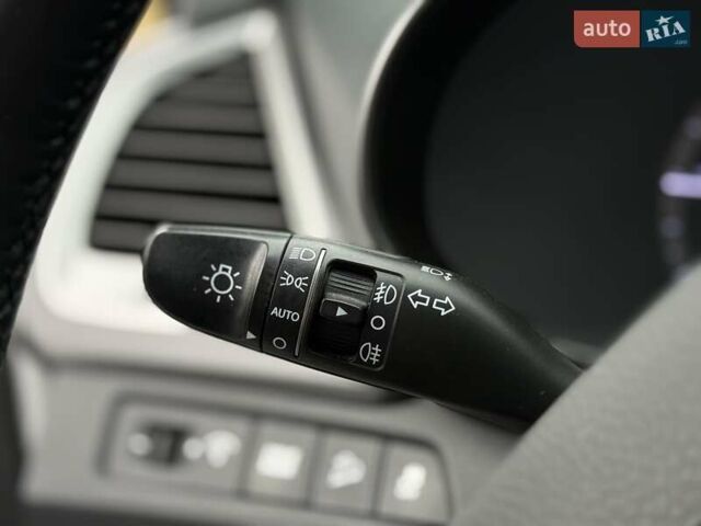 Белый Хендай Санта Фе, объемом двигателя 2.2 л и пробегом 141 тыс. км за 22900 $, фото 52 на Automoto.ua