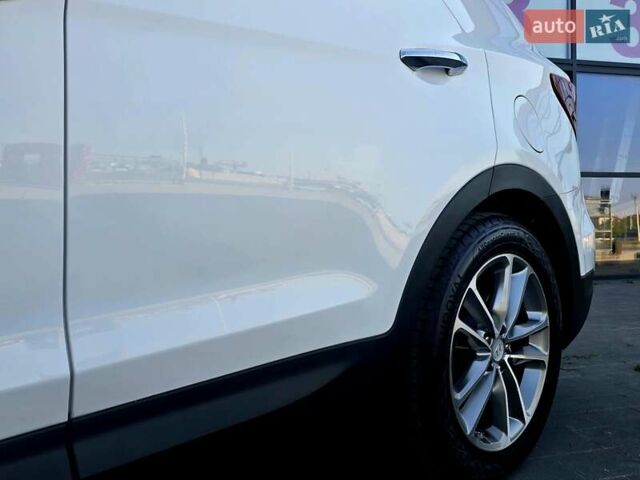 Белый Хендай Санта Фе, объемом двигателя 2.2 л и пробегом 146 тыс. км за 22950 $, фото 24 на Automoto.ua