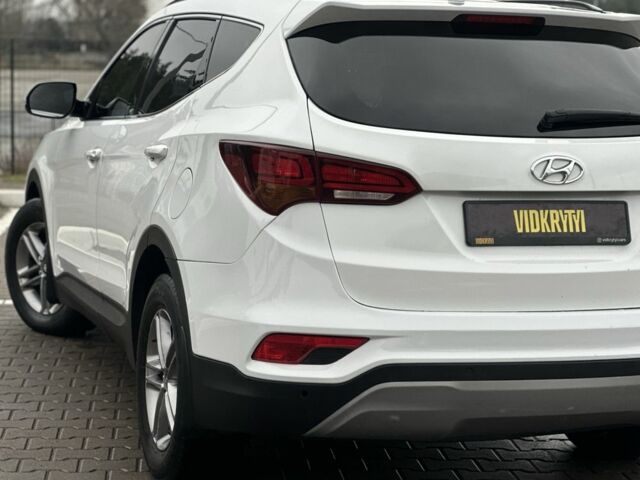 Белый Хендай Санта Фе, объемом двигателя 2.2 л и пробегом 281 тыс. км за 15900 $, фото 10 на Automoto.ua