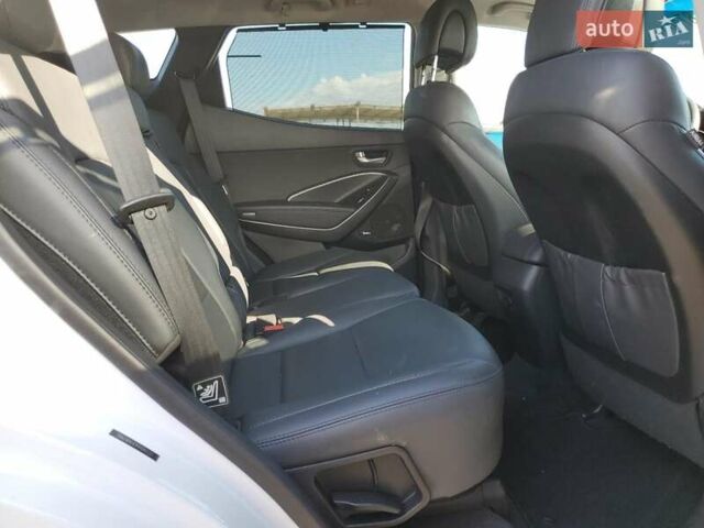 Белый Хендай Санта Фе, объемом двигателя 2 л и пробегом 127 тыс. км за 2000 $, фото 10 на Automoto.ua