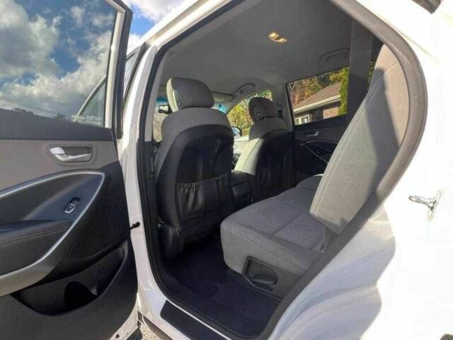 Белый Хендай Санта Фе, объемом двигателя 3.3 л и пробегом 70 тыс. км за 3800 $, фото 15 на Automoto.ua