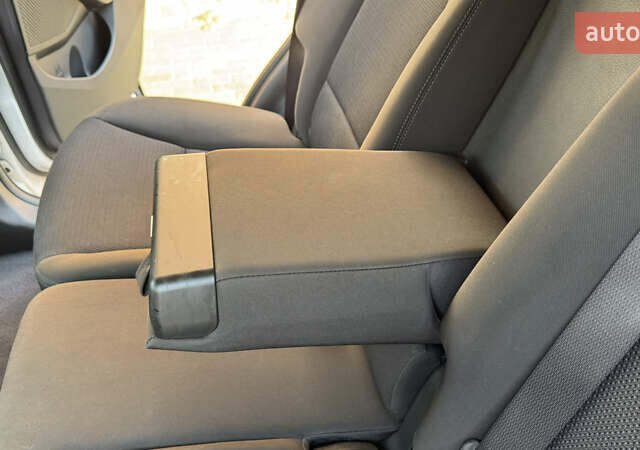 Білий Хендай Санта Фе, об'ємом двигуна 2.2 л та пробігом 141 тис. км за 22500 $, фото 138 на Automoto.ua