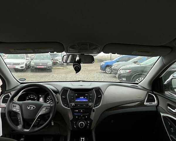 Белый Хендай Санта Фе, объемом двигателя 2.4 л и пробегом 236 тыс. км за 12999 $, фото 13 на Automoto.ua