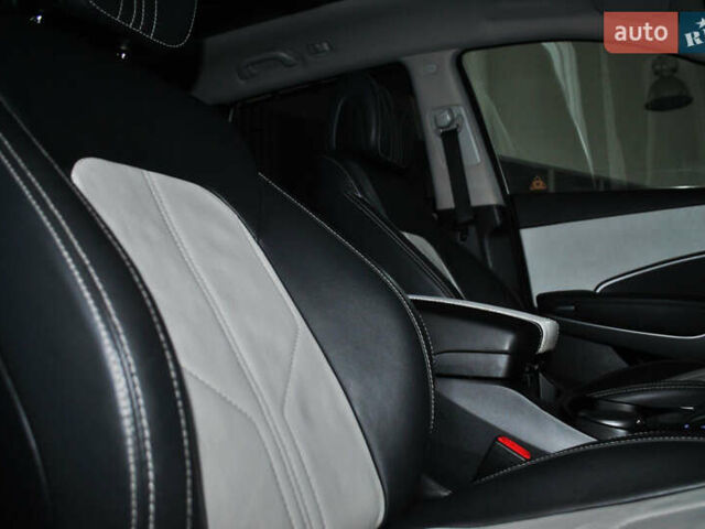 Белый Хендай Санта Фе, объемом двигателя 2.2 л и пробегом 109 тыс. км за 24900 $, фото 54 на Automoto.ua