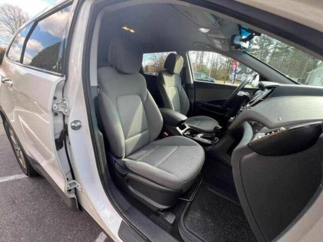 Белый Хендай Санта Фе, объемом двигателя 3.3 л и пробегом 70 тыс. км за 3800 $, фото 19 на Automoto.ua