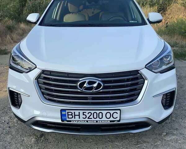 Белый Хендай Санта Фе, объемом двигателя 3.34 л и пробегом 92 тыс. км за 22500 $, фото 1 на Automoto.ua