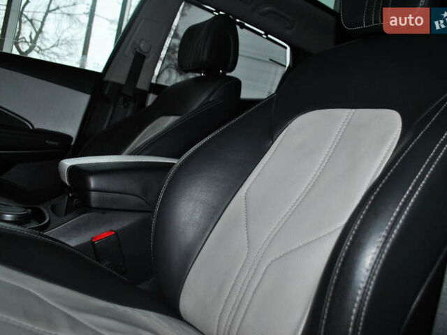 Белый Хендай Санта Фе, объемом двигателя 2.2 л и пробегом 109 тыс. км за 24900 $, фото 31 на Automoto.ua