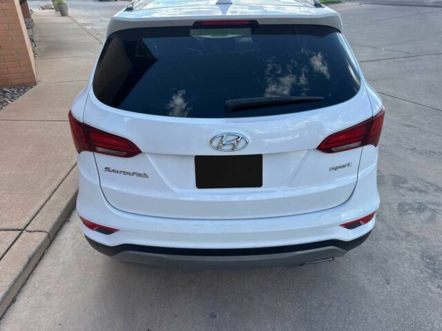 Белый Хендай Санта Фе, объемом двигателя 2.4 л и пробегом 63 тыс. км за 8000 $, фото 3 на Automoto.ua