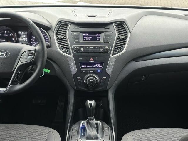 Белый Хендай Санта Фе, объемом двигателя 2.2 л и пробегом 281 тыс. км за 15900 $, фото 12 на Automoto.ua