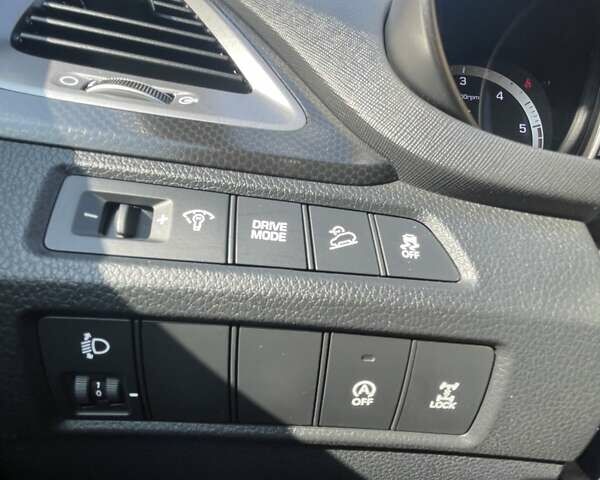 Хендай Санта Фе 2017 в Киеве на Automoto.ua Белый Хендай Санта Фе, объемом двигателя 2.2 л и пробегом 271 тыс. км за 17500 $, фото 22 на Automoto.ua