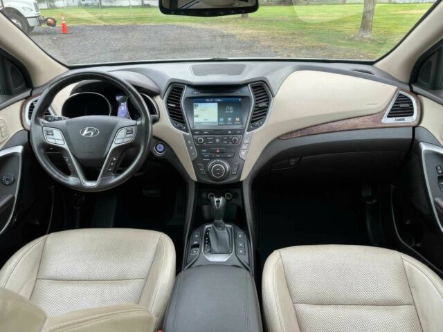 Белый Хендай Санта Фе, объемом двигателя 3.3 л и пробегом 57 тыс. км за 7800 $, фото 9 на Automoto.ua