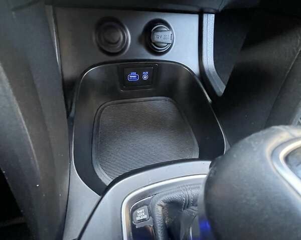 Хендай Санта Фе 2017 в Киеве на Automoto.ua Белый Хендай Санта Фе, объемом двигателя 2.2 л и пробегом 271 тыс. км за 17500 $, фото 25 на Automoto.ua