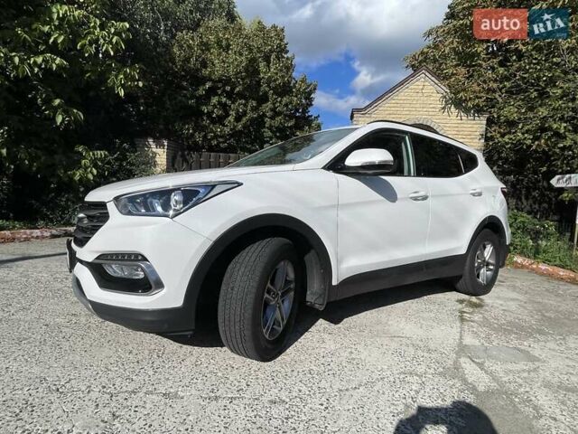 Хендай Санта Фе 2017 в Киеве на Automoto.ua Белый Хендай Санта Фе, объемом двигателя 2.2 л и пробегом 271 тыс. км за 17500 $, фото 2 на Automoto.ua