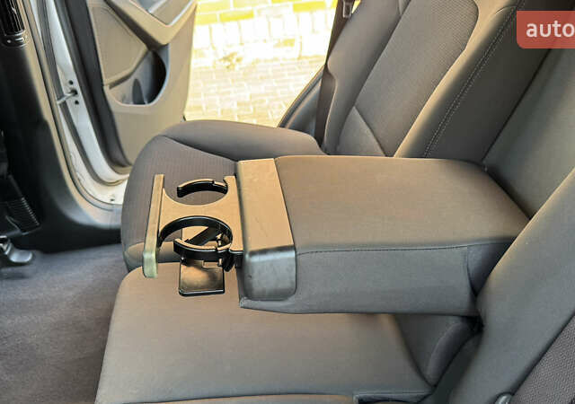 Білий Хендай Санта Фе, об'ємом двигуна 2.2 л та пробігом 141 тис. км за 22500 $, фото 137 на Automoto.ua