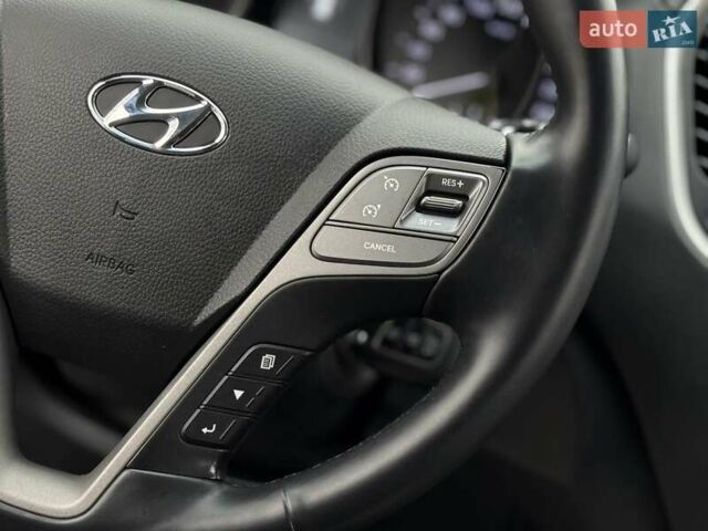 Белый Хендай Санта Фе, объемом двигателя 2.2 л и пробегом 141 тыс. км за 22900 $, фото 44 на Automoto.ua