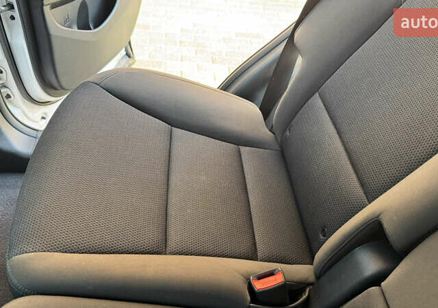 Білий Хендай Санта Фе, об'ємом двигуна 2.2 л та пробігом 141 тис. км за 22500 $, фото 136 на Automoto.ua