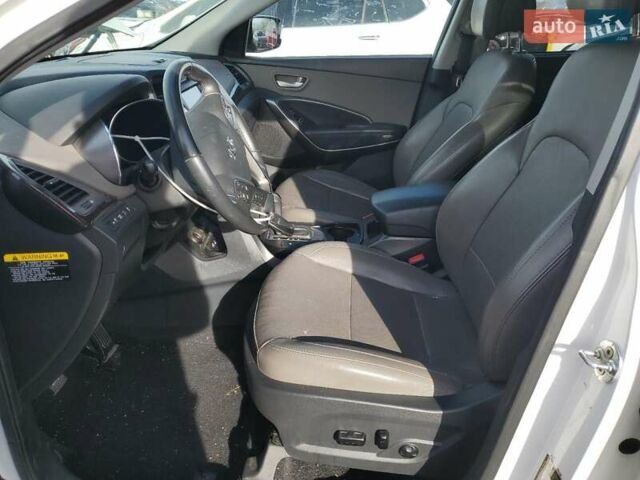 Белый Хендай Санта Фе, объемом двигателя 0 л и пробегом 164 тыс. км за 2100 $, фото 6 на Automoto.ua