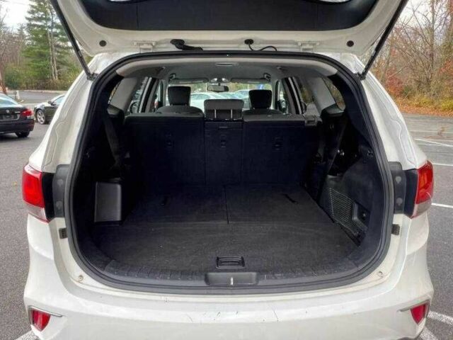 Белый Хендай Санта Фе, объемом двигателя 3.3 л и пробегом 70 тыс. км за 3800 $, фото 23 на Automoto.ua