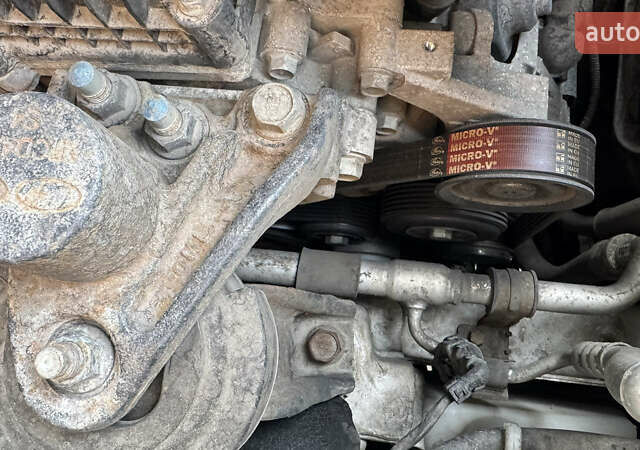 Білий Хендай Санта Фе, об'ємом двигуна 2.2 л та пробігом 141 тис. км за 22500 $, фото 33 на Automoto.ua