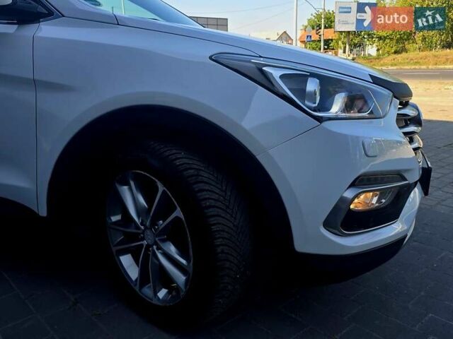 Белый Хендай Санта Фе, объемом двигателя 2.2 л и пробегом 146 тыс. км за 22950 $, фото 43 на Automoto.ua