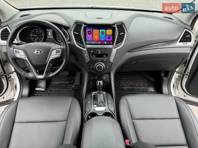 Белый Хендай Санта Фе, объемом двигателя 2.2 л и пробегом 141 тыс. км за 22900 $, фото 30 на Automoto.ua