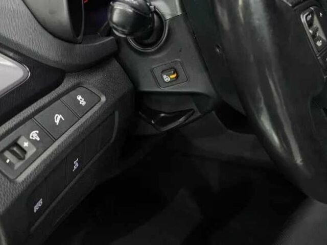 Белый Хендай Санта Фе, объемом двигателя 2 л и пробегом 151 тыс. км за 15550 $, фото 2 на Automoto.ua