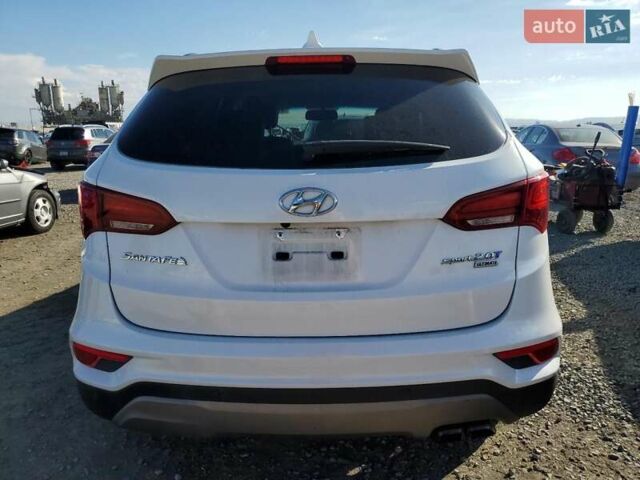 Белый Хендай Санта Фе, объемом двигателя 2 л и пробегом 127 тыс. км за 2000 $, фото 2 на Automoto.ua