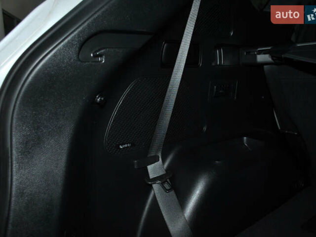 Белый Хендай Санта Фе, объемом двигателя 2.2 л и пробегом 109 тыс. км за 24900 $, фото 43 на Automoto.ua