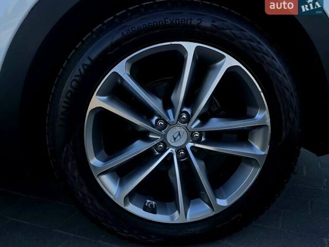 Белый Хендай Санта Фе, объемом двигателя 2.2 л и пробегом 146 тыс. км за 22950 $, фото 26 на Automoto.ua