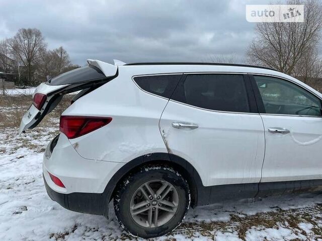 Білий Хендай Санта Фе, об'ємом двигуна 2.4 л та пробігом 119 тис. км за 19300 $, фото 12 на Automoto.ua