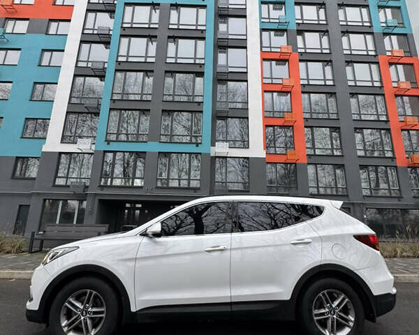 Белый Хендай Санта Фе, объемом двигателя 2.2 л и пробегом 280 тыс. км за 16000 $, фото 6 на Automoto.ua