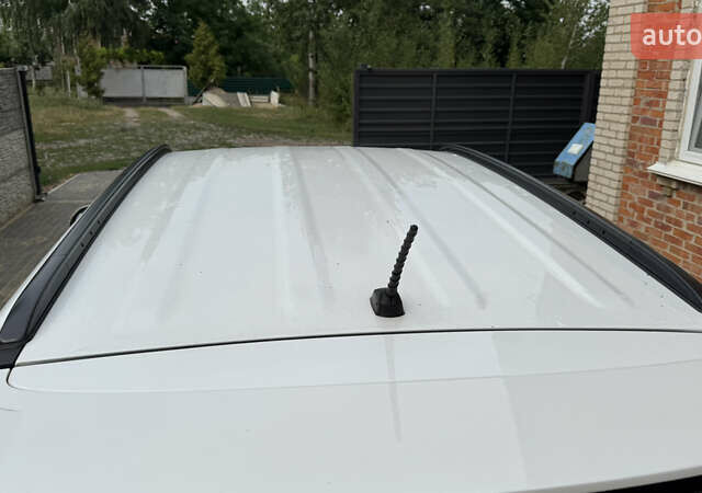 Білий Хендай Санта Фе, об'ємом двигуна 2.2 л та пробігом 141 тис. км за 22500 $, фото 13 на Automoto.ua