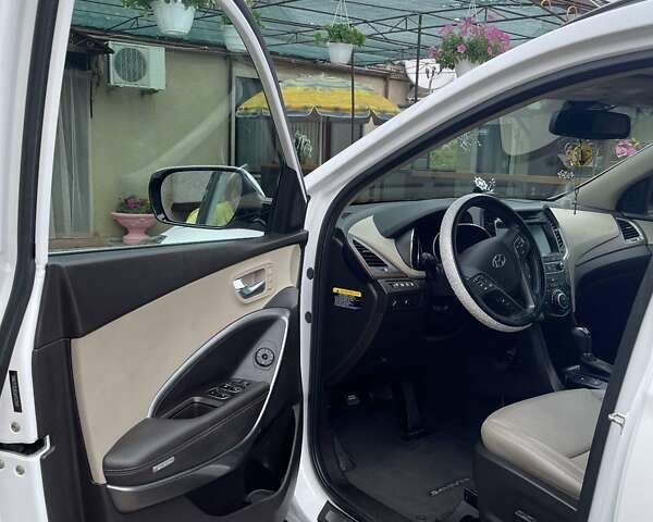 Білий Хендай Санта Фе, об'ємом двигуна 2.36 л та пробігом 69 тис. км за 22000 $, фото 4 на Automoto.ua